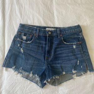 Abercrombie & Fitch The Mom Short Mid-Rise